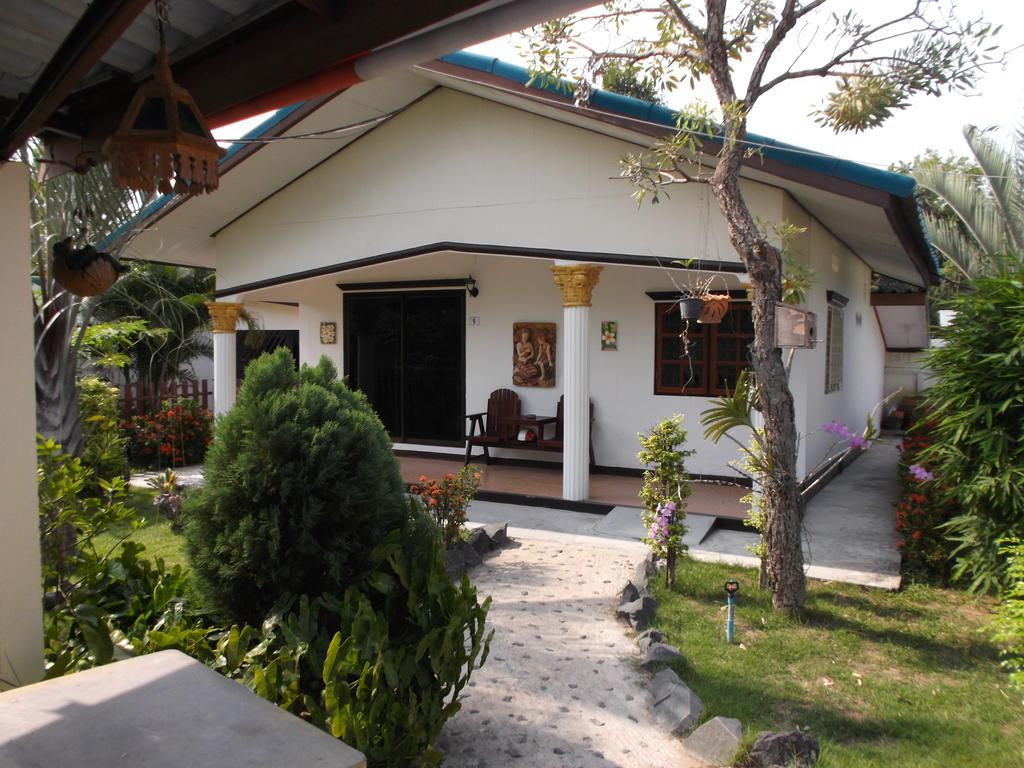 Ryans Resort Prasat Exterior foto
