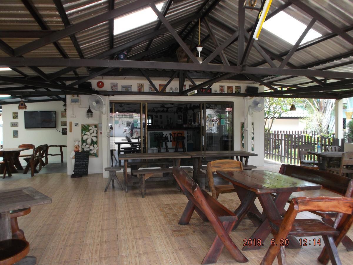 Ryans Resort Prasat Exterior foto