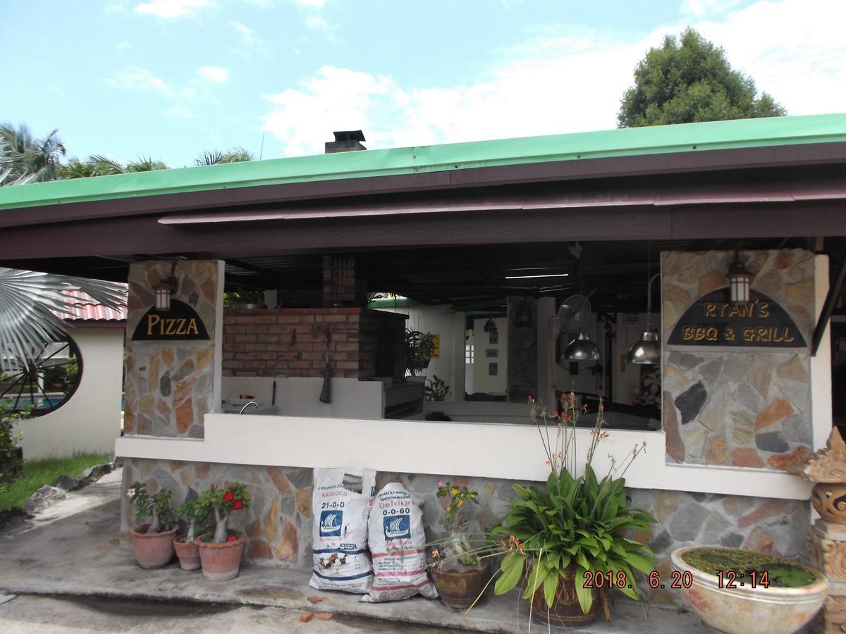 Ryans Resort Prasat Exterior foto